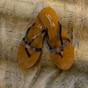 Camo, Sparkling Flip Flops ❤️❤️⭐️